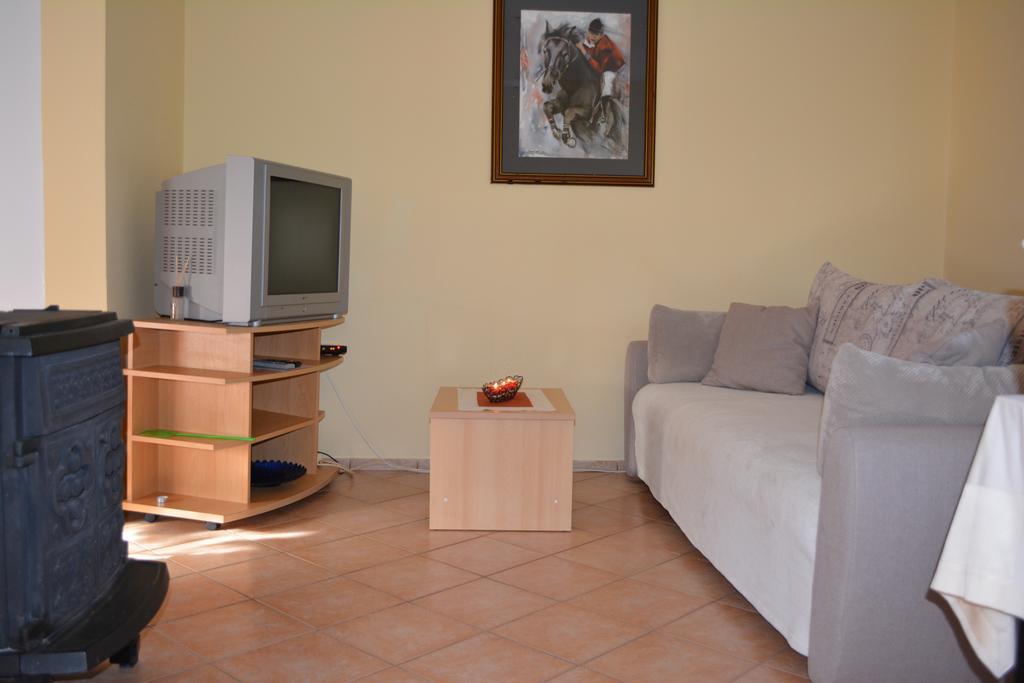 Holiday Home Lana Saborsko Exterior foto